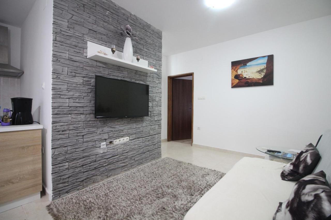 Apartments Adriana Bilice Kültér fotó